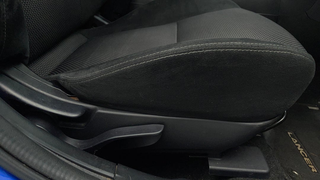 2016 Mitsubishi Lancer Gsr, Automatic, 120682 km, Drivers Side Adjustment Panel