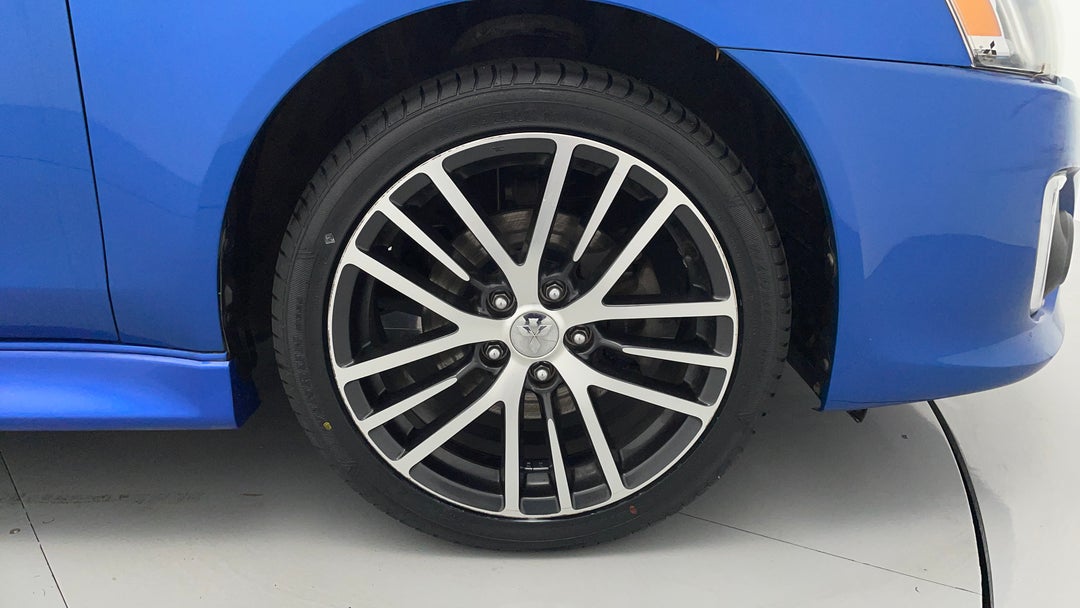 2016 Mitsubishi Lancer Gsr, Automatic, 120682 km, Right Front Wheel