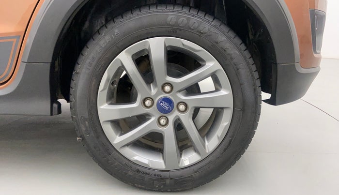 2019 Ford FREESTYLE TITANIUM + 1.2 TI-VCT, Petrol, Manual, 15,687 km, Left Rear Wheel