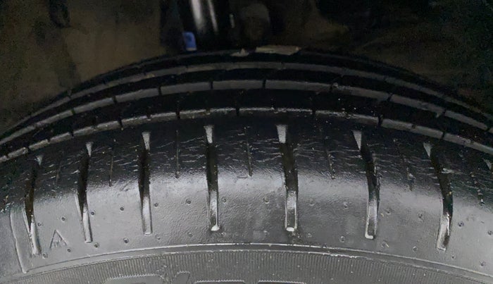 2018 Maruti Baleno ZETA PETROL 1.2, Petrol, Manual, 20,527 km, Right Front Tyre Tread