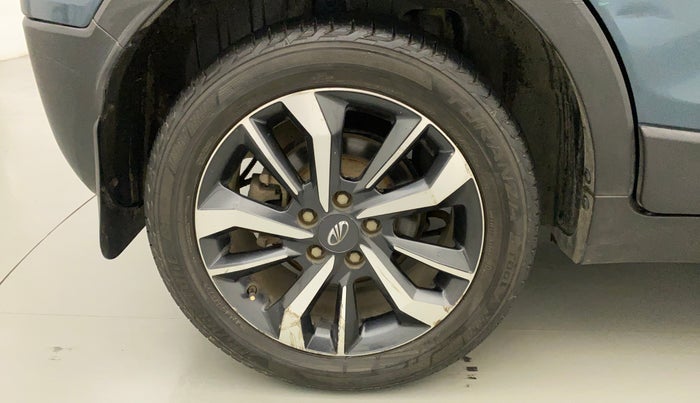 2019 Mahindra XUV300 W8 (O) 1.2 PETROL, Petrol, Manual, 69,490 km, Right Rear Wheel