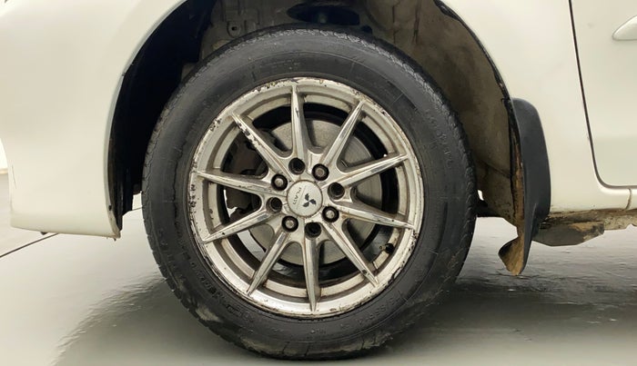 2011 Toyota Etios G, Petrol, Manual, 73,548 km, Left Front Wheel