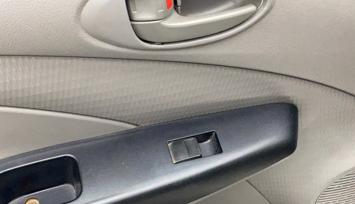 2011 Toyota Etios G, Petrol, Manual, 73,548 km, Left front window switch / handle - Power window makes minor noise