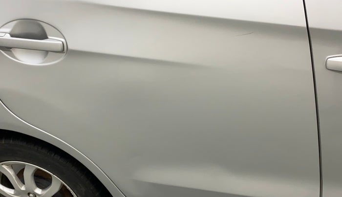 2015 Honda Amaze 1.2L I-VTEC VX, Petrol, Manual, 41,833 km, Right rear door - Minor scratches