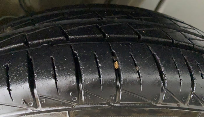 2019 Maruti Alto VXI, Petrol, Manual, 8,401 km, Left Rear Tyre Tread