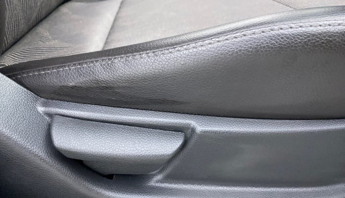 2012 Hyundai Eon D LITE PLUS, Petrol, Manual, 8,574 km, Driver Side Adjustment Panel