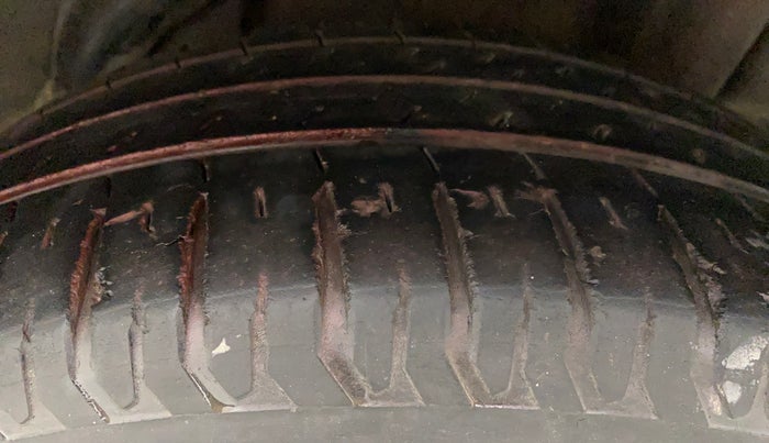 2018 Hyundai Verna 1.6 VTVT SX, Petrol, Manual, 52,146 km, Left Rear Tyre Tread