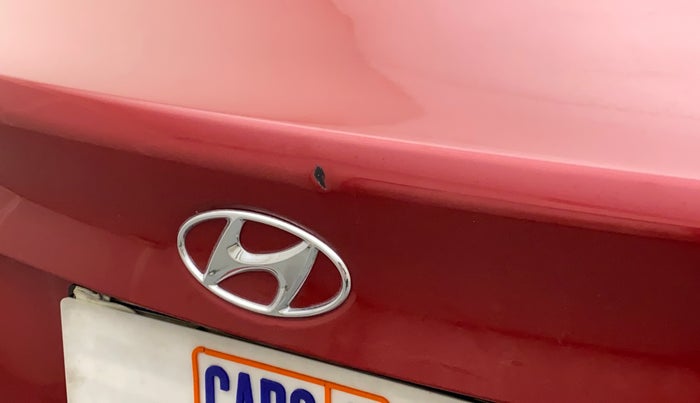 2018 Hyundai Verna 1.6 VTVT SX, Petrol, Manual, 52,146 km, Dicky (Boot door) - Minor scratches