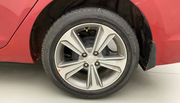 2018 Hyundai Verna 1.6 VTVT SX, Petrol, Manual, 52,146 km, Left Rear Wheel