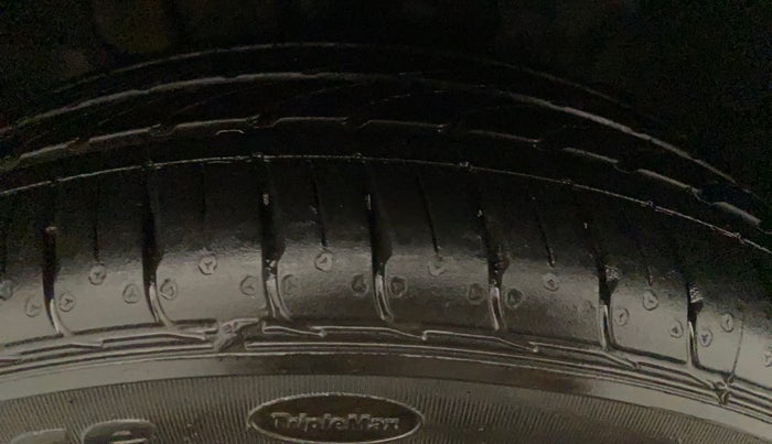 2019 Tata TIGOR XZ PLUS PETROL, Petrol, Manual, 87,229 km, Right Front Tyre Tread