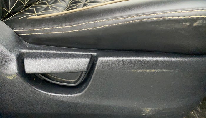 2019 Hyundai NEW SANTRO SPORTZ CNG, CNG, Manual, 89,489 km, Driver Side Adjustment Panel