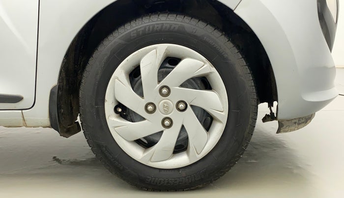 2019 Hyundai NEW SANTRO SPORTZ CNG, CNG, Manual, 89,489 km, Right Front Wheel