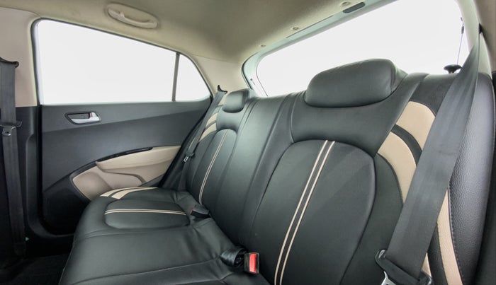 2018 Hyundai Grand i10 SPORTZ 1.2 KAPPA VTVT, Petrol, Manual, 36,890 km, Right Side Rear Door Cabin
