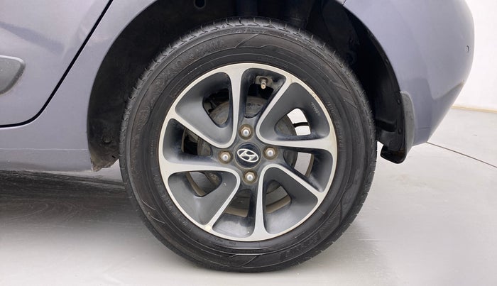 2017 Hyundai Grand i10 SPORTZ (O) AT 1.2 KAPPA VTVT, Petrol, Automatic, 62,604 km, Left Rear Wheel