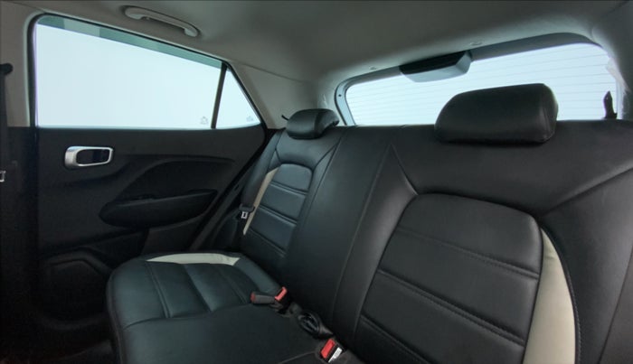 2022 Hyundai VENUE SX 1.0 TURBO, Petrol, Manual, 12,099 km, Right Side Rear Door Cabin