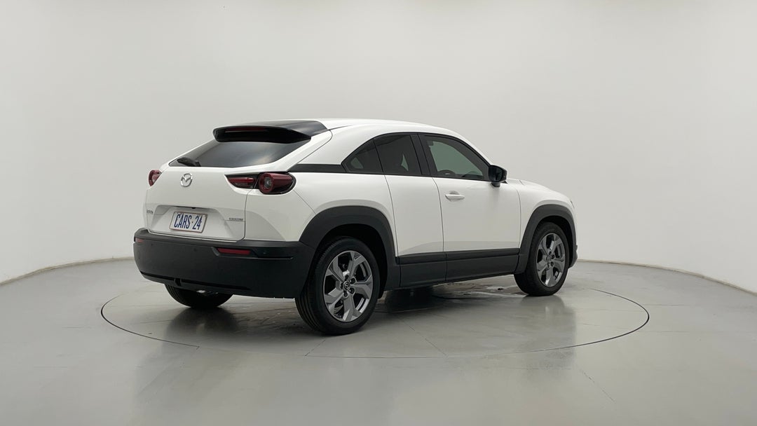 Right Back Diagonal (45- Degree) View