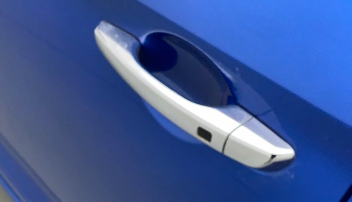 2016 Hyundai New Elantra 2.0 SX AT PETROL, Petrol, Automatic, 75,545 km, Front passenger door - Door handle sensor not working