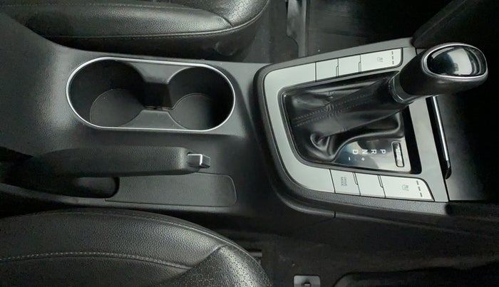 2016 Hyundai New Elantra 2.0 SX AT PETROL, Petrol, Automatic, 75,545 km, Gear Lever