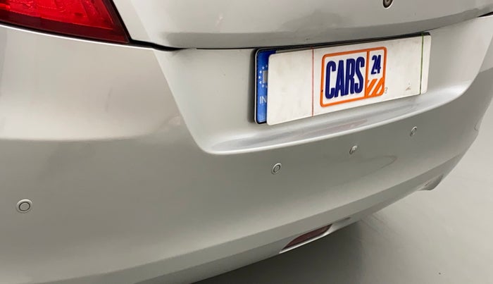 2013 Maruti Swift VXI, Petrol, Manual, 1,27,918 km, Infotainment system - Parking sensor not working