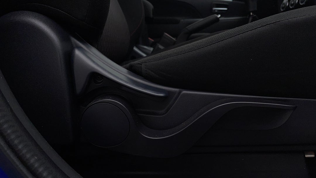 2017 Mitsubishi ASX Ls (2wd), Manual, 84423 km, Drivers Side Adjustment Panel