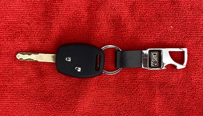 2015 Honda Brio VX MT, Petrol, Manual, 82,956 km, Key Close Up