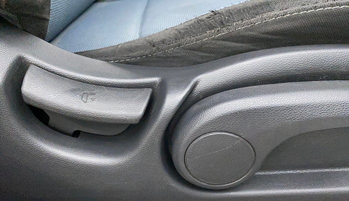 2015 Hyundai i20 Active 1.2 S, Petrol, Manual, 69,077 km, Driver Side Adjustment Panel
