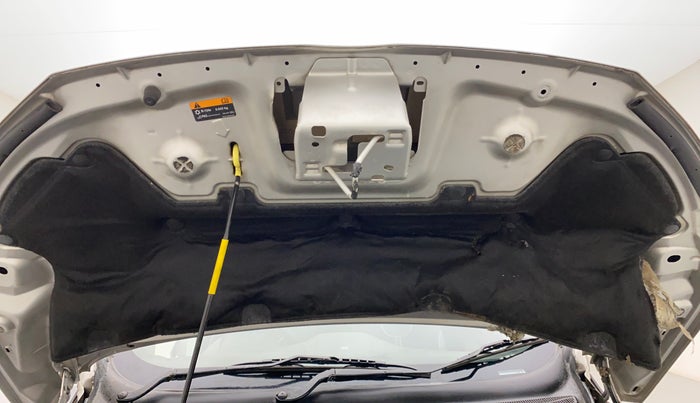 2016 Ford Ecosport TITANIUM 1.5L PETROL AT, Petrol, Automatic, 56,511 km, Bonnet (hood) - Insulation cover has minor damage