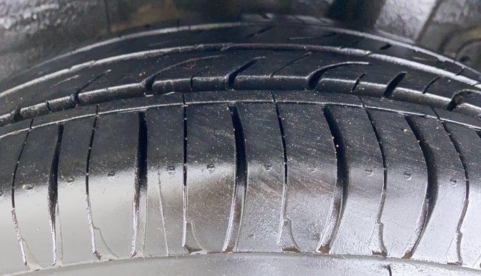 2015 Hyundai Xcent S 1.2, Petrol, Manual, 76,989 km, Left Rear Tyre Tread