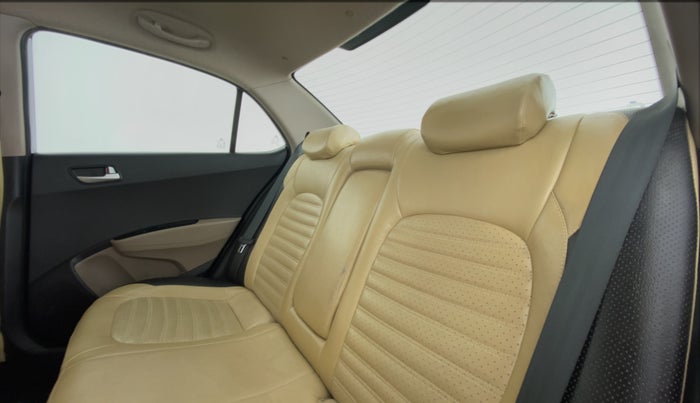 2015 Hyundai Xcent S 1.2, Petrol, Manual, 76,989 km, Right Side Rear Door Cabin