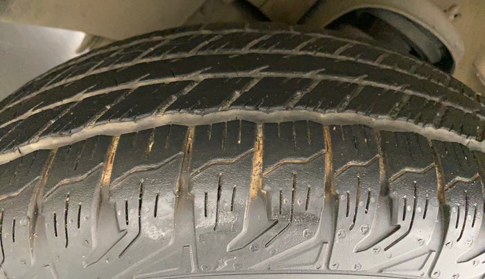 2018 Mahindra Scorpio S5, Diesel, Manual, 69,010 km, Right Front Tyre Tread