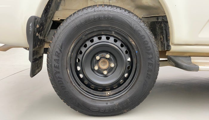 2018 Mahindra Scorpio S5, Diesel, Manual, 69,010 km, Right Rear Wheel