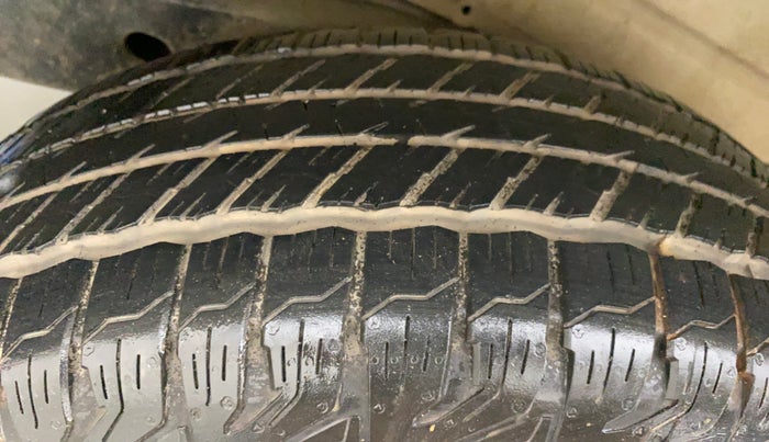 2018 Mahindra Scorpio S5, Diesel, Manual, 69,010 km, Right Rear Tyre Tread