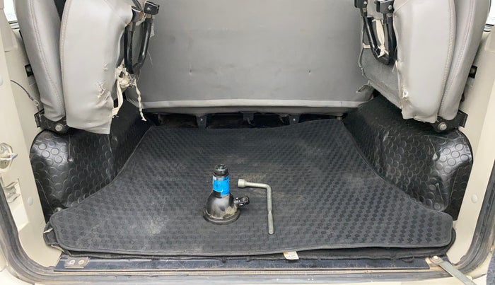 2018 Mahindra Scorpio S5, Diesel, Manual, 69,010 km, Boot Inside