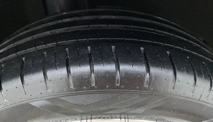 2019 Toyota Glanza V MT PETROL, Petrol, Manual, 20,208 km, Right Rear Tyre Tread