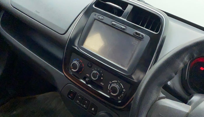 2016 Renault Kwid RXT 0.8, Petrol, Manual, 45,277 km, Lock system - Door lock knob has minor damage