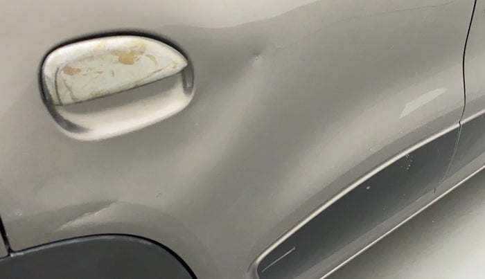 2016 Renault Kwid RXT 0.8, Petrol, Manual, 45,277 km, Right rear door - Minor scratches