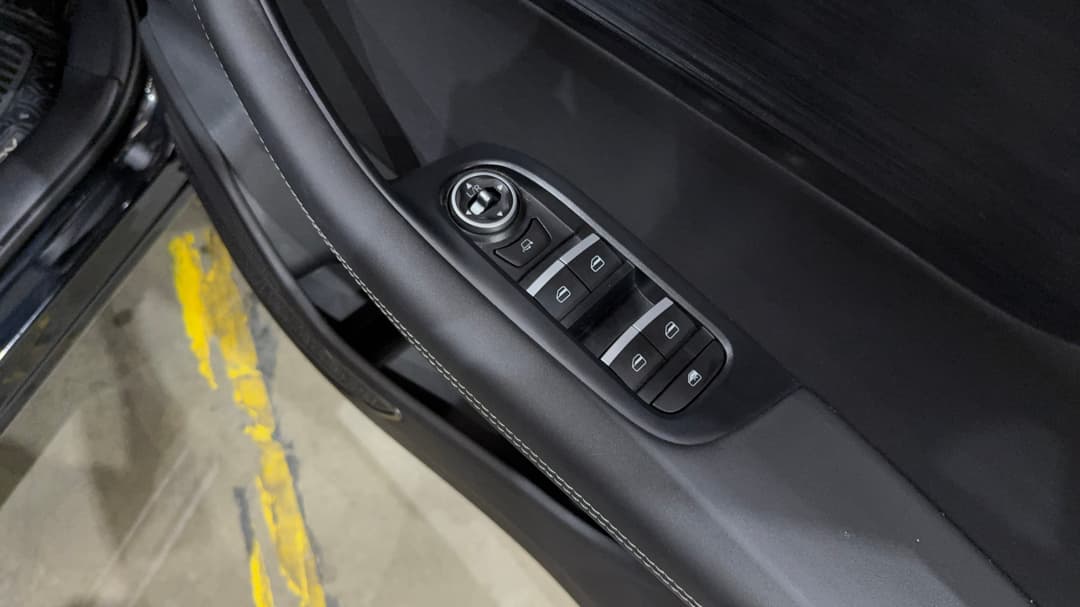 2025 Chery Tiggo 4 Ultimate Hev, Automatic, 15387 km, Drivers Side Door Panel Controls