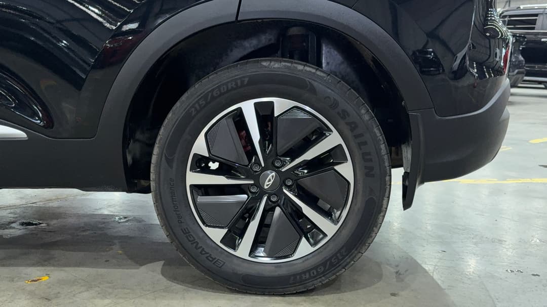 2025 Chery Tiggo 4 Ultimate Hev, Automatic, 15387 km, Left Rear Wheel