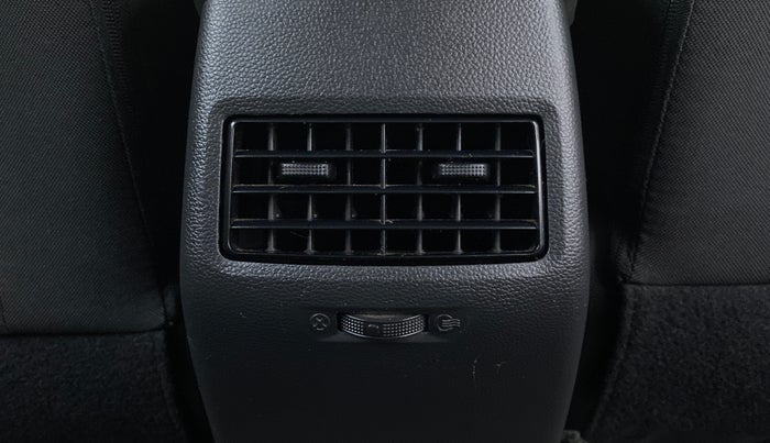 2017 Hyundai Elite i20 ASTA 1.2 (O), Petrol, Manual, 35,995 km, Rear AC Vents