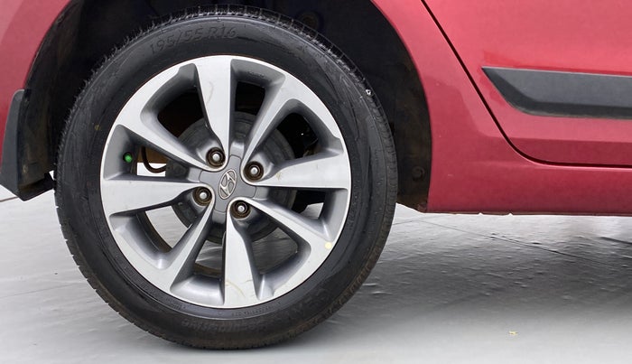 2017 Hyundai Elite i20 ASTA 1.2 (O), Petrol, Manual, 35,995 km, Right Rear Wheel
