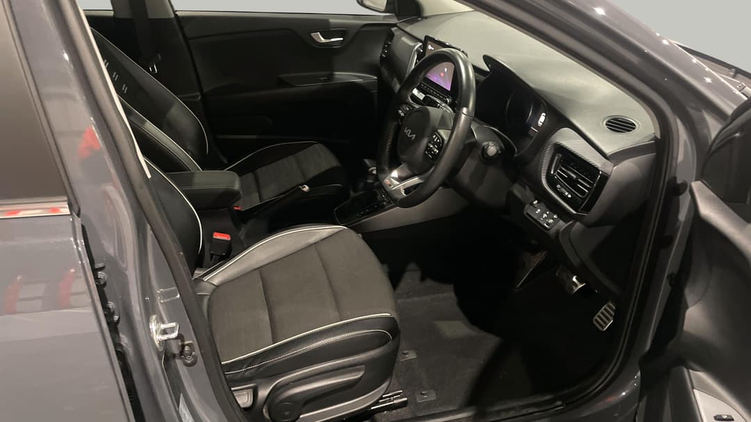 2021 Kia Stonic Gt-line, Automatic, 56858 km, Right Side Front Door Cabin View