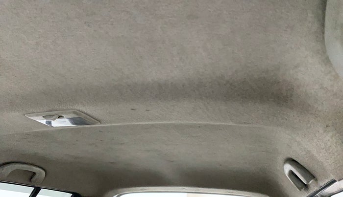 2016 Maruti Swift VXI, Petrol, Manual, 60,131 km, Ceiling - Roof lining is slightly discolored