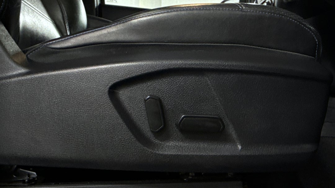 2021 Ford Everest Sport (4WD), Automatic, 95884 km, Drivers Side Adjustment Panel