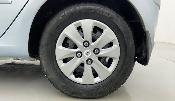 2011 Hyundai i10 SPORTZ 1.2 KAPPA2, CNG, Manual, 1,01,913 km, Left Rear Wheel