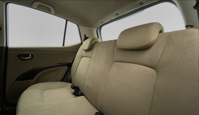 2011 Hyundai i10 SPORTZ 1.2 KAPPA2, CNG, Manual, 1,01,913 km, Right Side Rear Door Cabin