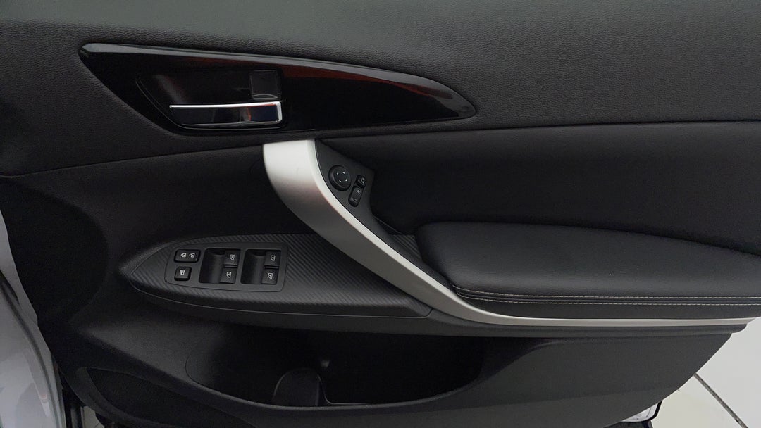 2021 Mitsubishi Eclipse Cross Aspire Phev (awd), Automatic, 43761 km, Speaker View