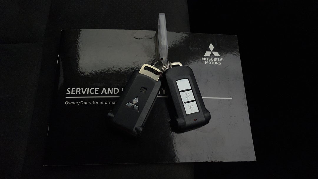 2021 Mitsubishi Eclipse Cross Aspire Phev (awd), Automatic, 43761 km, Key Close-up