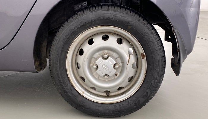2018 Hyundai Eon ERA PLUS, Petrol, Manual, 21,004 km, Left Rear Wheel