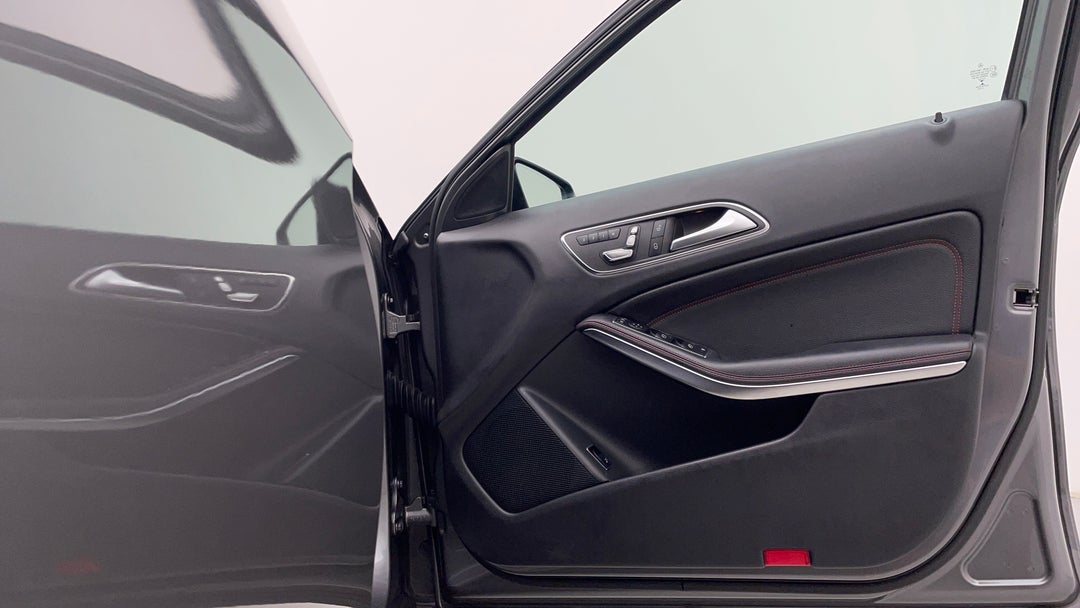 2018 Mercedes-benz GLA 180, Automatic, 51005 km, Speaker View