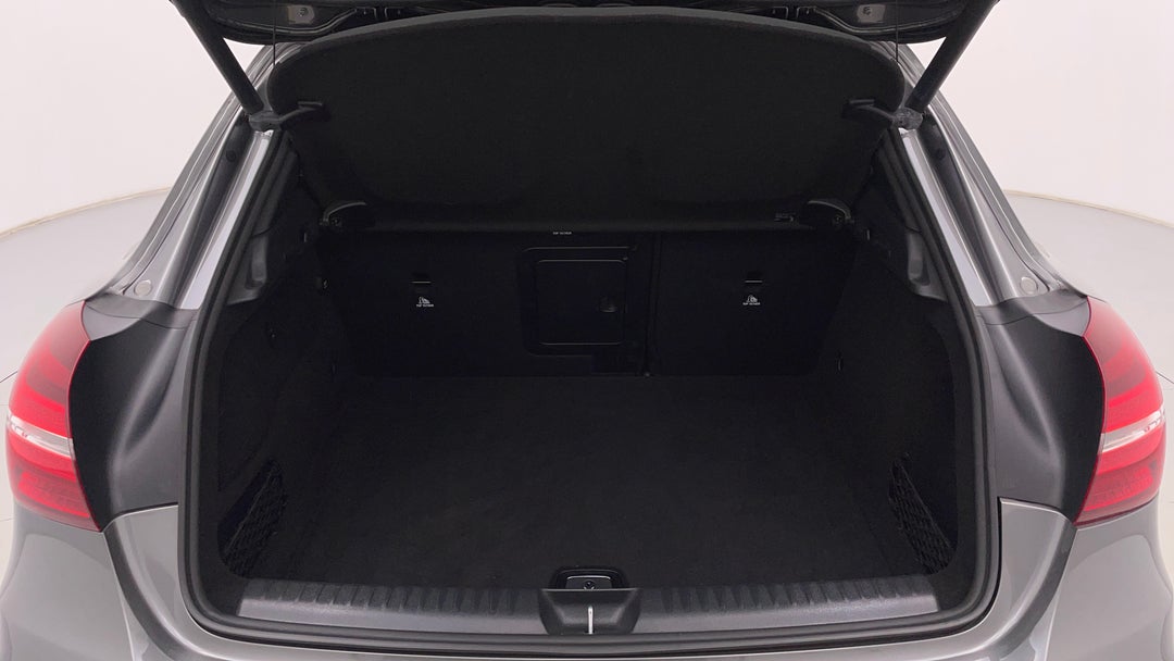 2018 Mercedes-benz GLA 180, Automatic, 51005 km, Boot Inside View